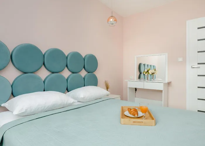 Motlawa River Old City Gdansk Apartment By Noclegi Renters